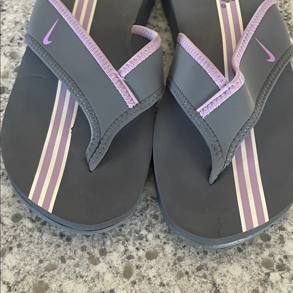 Nike Gray and Purple Flip Flops Celso - Picture 5 of 10
